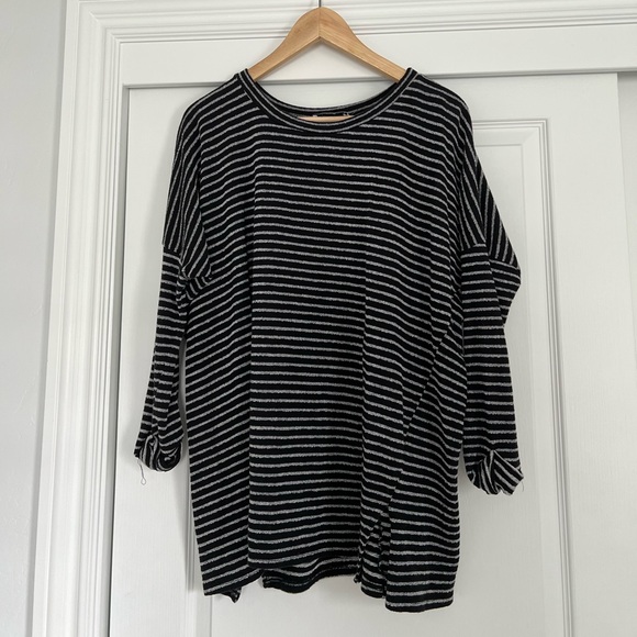 Carly Jean Los Angeles Tops - Great Condition Carly Jean Striped Top